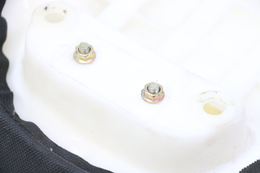 photo de ASIENTO MOTRON BREEZY 4T 50 (2021 - 2025) - Primer plano técnico