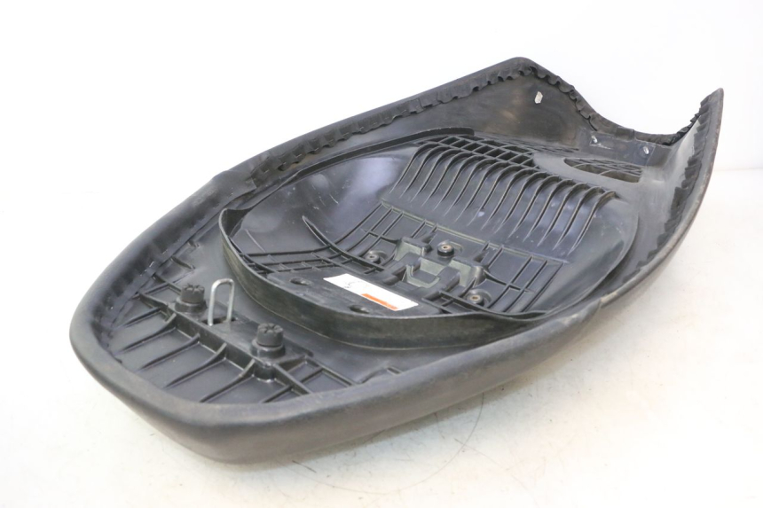 photo de ASIENTO SUZUKI BURGMAN 125 (2007 - 2014) - Zoom sobre los componentes