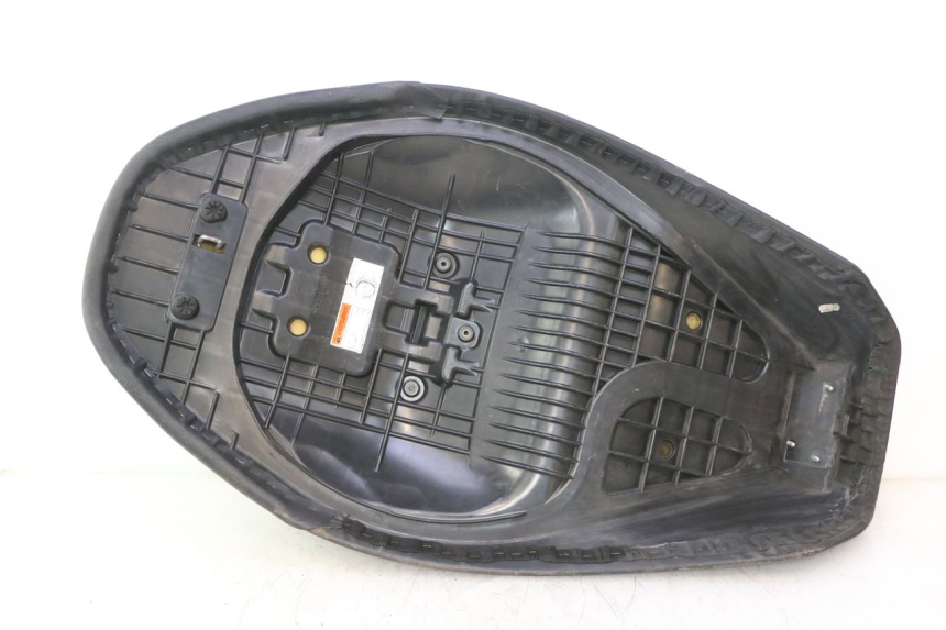photo de ASIENTO SUZUKI BURGMAN 125 (2007 - 2014) - Enfoque en la estructura
