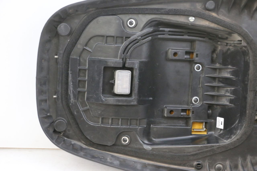 photo de ASIENTO SUZUKI BURGMAN EXECUTIVE ABS 650 (2006 - 2012) - Vista principal