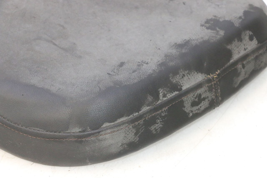photo de ASIENTO SUZUKI BURGMAN EXECUTIVE ABS 650 (2006 - 2012) - Detalle de la pieza