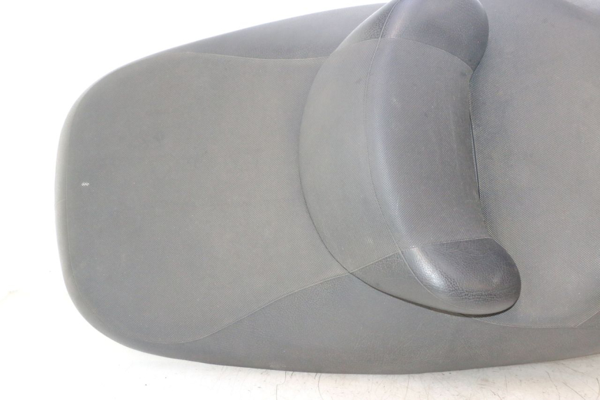 photo de ASIENTO SUZUKI BURGMAN EXECUTIVE ABS 650 (2006 - 2012) - Detalle de la pieza