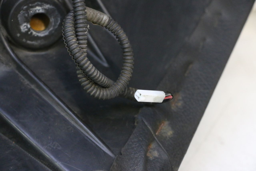 photo de ASIENTO SUZUKI BURGMAN EXECUTIVE ABS 650 (2006 - 2012) - Zoom sobre los componentes