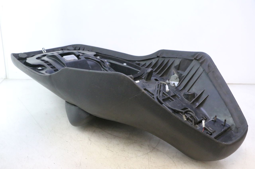 photo de ASIENTO SUZUKI BURGMAN EXECUTIVE ABS 650 (2006 - 2012) - Perfil de la pieza de repuesto