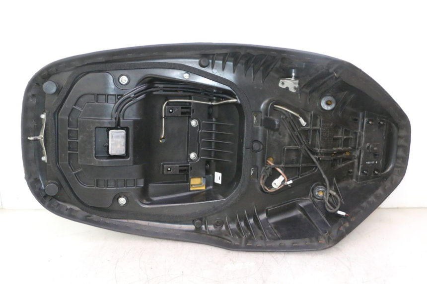 photo de ASIENTO SUZUKI BURGMAN EXECUTIVE ABS 650 (2006 - 2012) - Recambio usado revisado