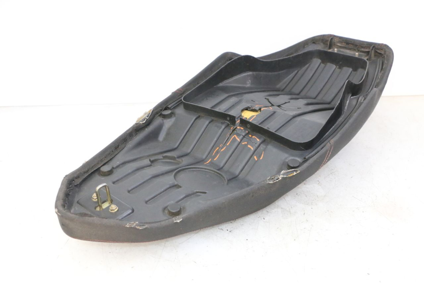 photo de ASIENTO ORCAL CAVARO 4T 50 (2019 - 2023) - Enfoque en la estructura