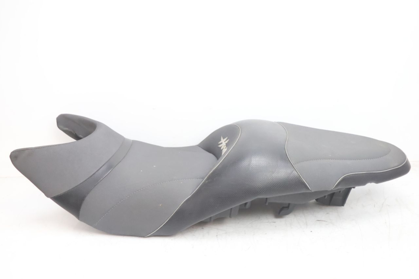 photo de ASIENTO HONDA CB F HORNET 600 (2005 - 2006) - Características distintivas