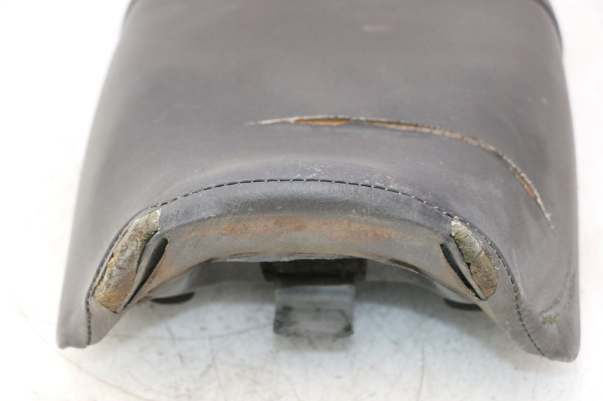 photo de ASIENTO HONDA CB TWO FIFTY 250 (1991 - 2002) - Primer plano de alta resolución