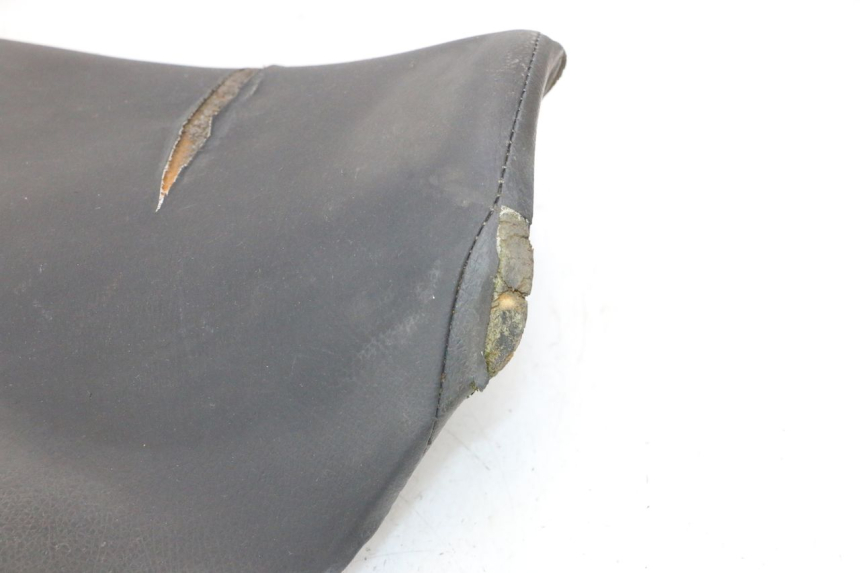 photo de ASIENTO HONDA CB TWO FIFTY 250 (1991 - 2002) - Enfoque en la estructura