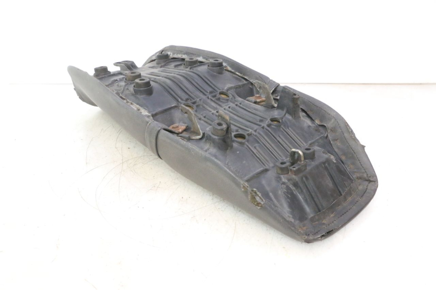 photo de ASIENTO HONDA CB TWO FIFTY 250 (1991 - 2002) - Detalle de la pieza