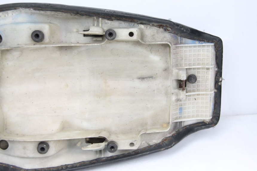 photo de ASIENTO HONDA CBR F SC21 1000 (1986 - 1992) - Otra vista del artículo