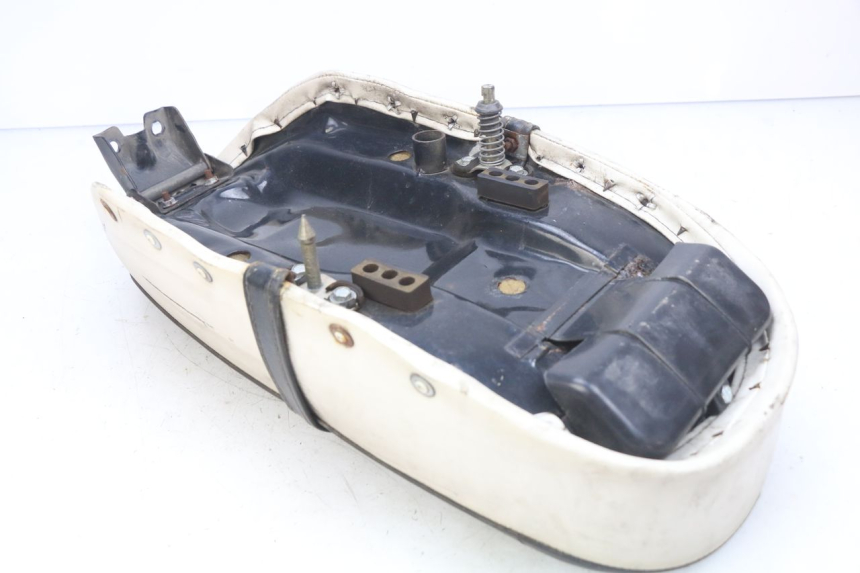 photo de ASIENTO TNT MOTOR CITY 50 (2007 - 2018) - Primer plano técnico