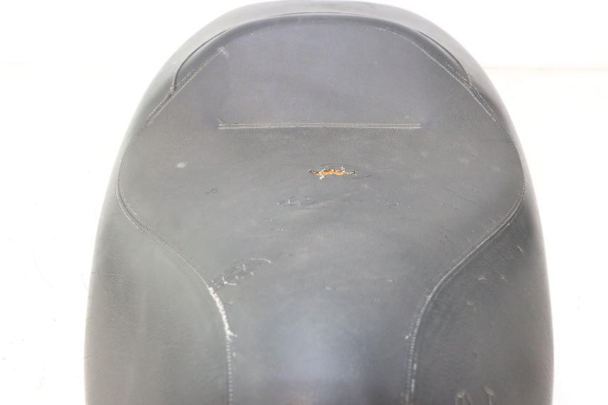 photo de ASIENTO PEUGEOT CITYSTAR 125 (2011 - 2017) - Zoom sobre los componentes