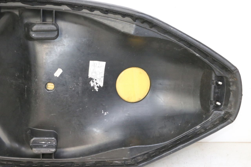 photo de ASIENTO PEUGEOT CITYSTAR 50 (2013 - 2017) - Enfoque en la estructura