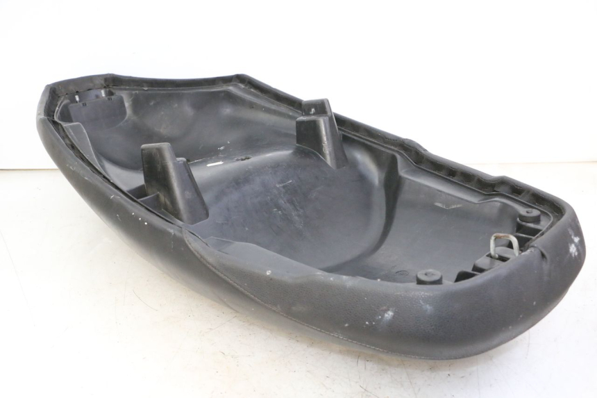 photo de ASIENTO PEUGEOT CITYSTAR 50 (2013 - 2017) - Marcados y referencias originales