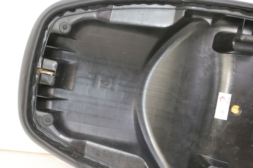 photo de ASIENTO PEUGEOT CITYSTAR 50 (2013 - 2017) - Zoom sobre los componentes