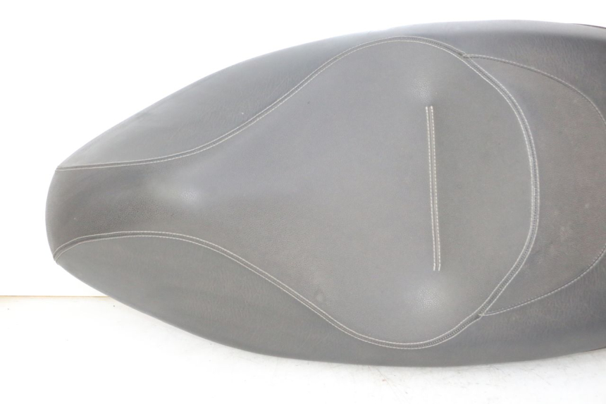 photo de ASIENTO PEUGEOT CITYSTAR 50 (2013 - 2017) - Enfoque en la estructura