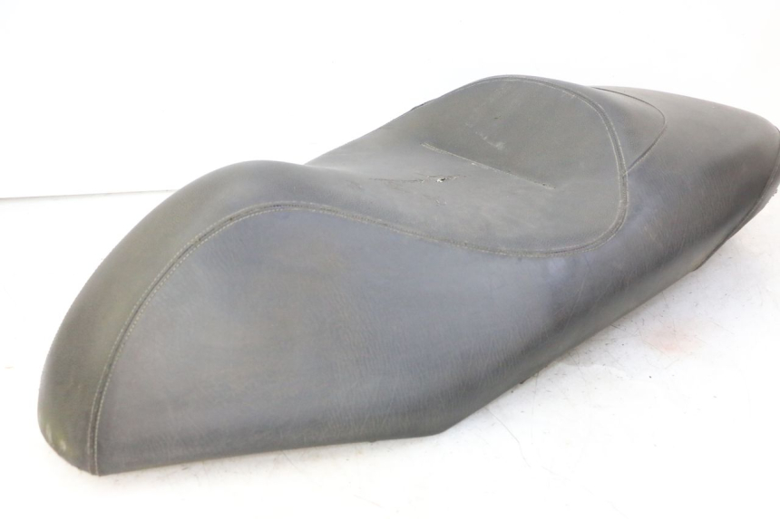 photo de ASIENTO PEUGEOT CITYSTAR 50 (2013 - 2017) - Enfoque en la estructura