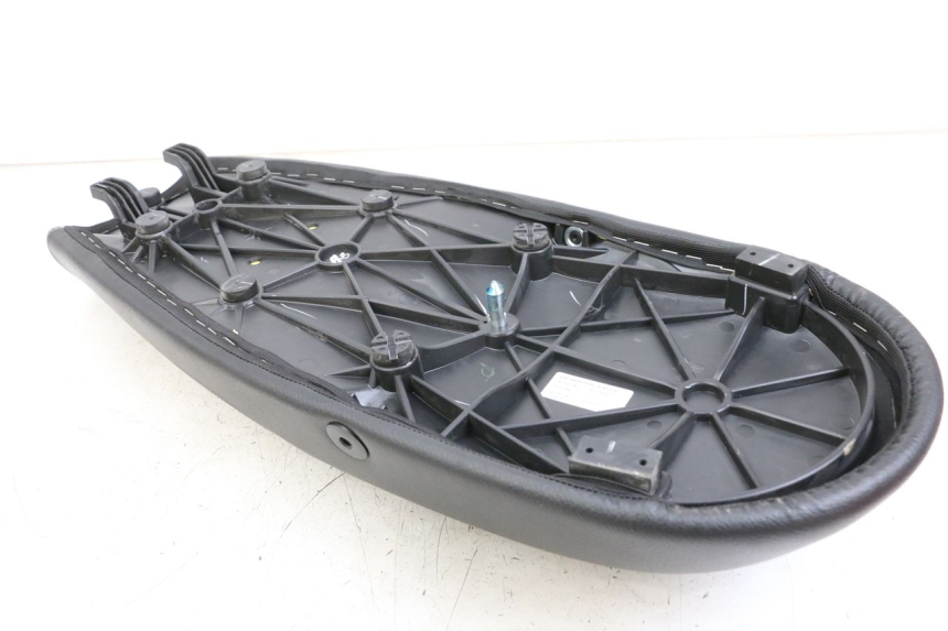 photo de ASIENTO ROYAL ENFIELD CONTINENTAL GT 650 (2019 - 2024) - Zoom estado de uso