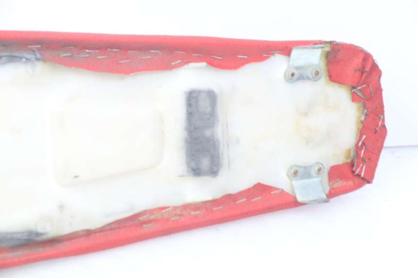photo de ASIENTO HONDA CRF 250 (2013 - 2016) - Primer plano de alta resolución