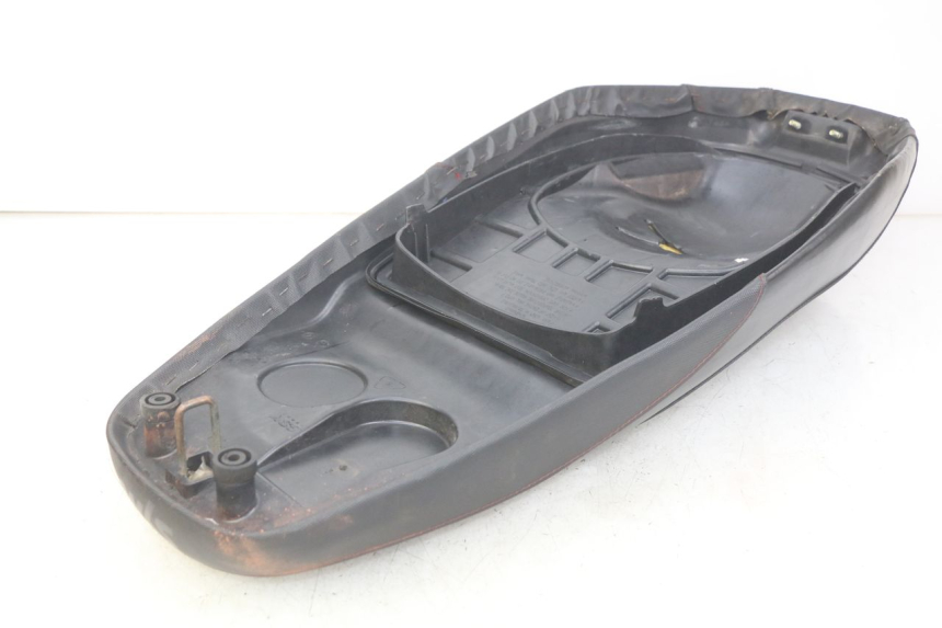 photo de ASIENTO SYM CROX 4T 50 (2016 - 2023) - Primer plano de alta resolución