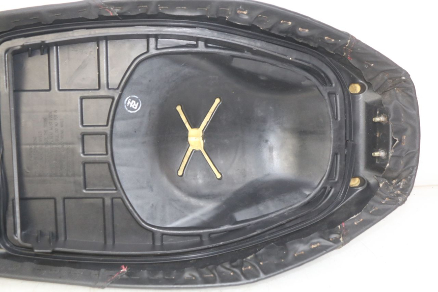 photo de ASIENTO SYM CROX 4T 50 (2016 - 2023) - Características distintivas