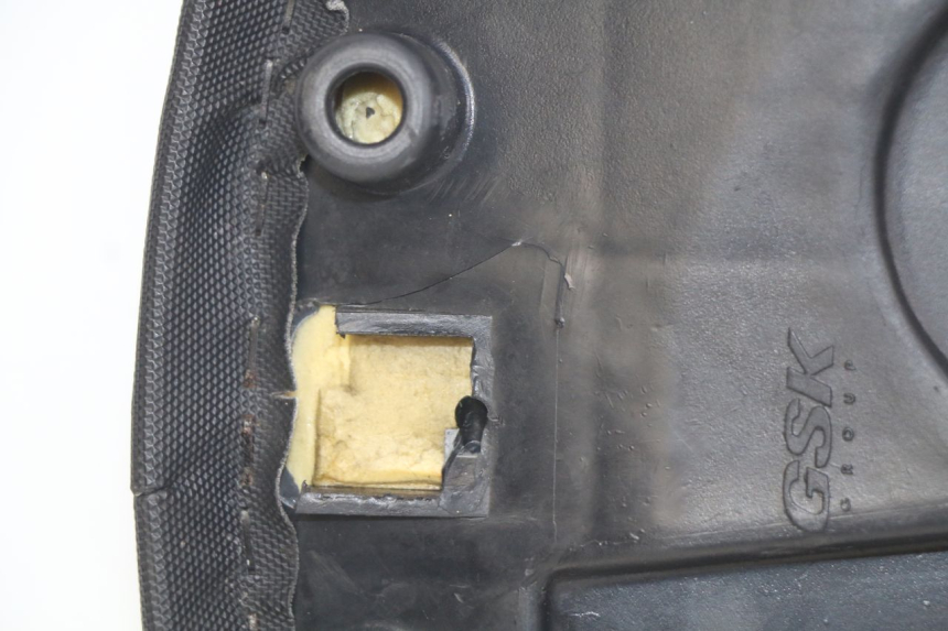 photo de ASIENTO SYM CROX 4T 50 (2016 - 2023) - Primer plano de alta resolución