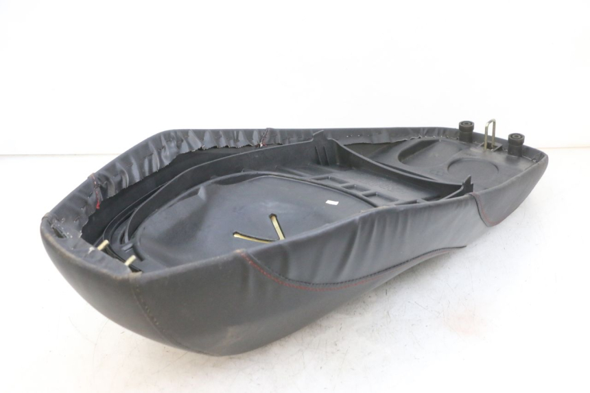 photo de ASIENTO SYM CROX 4T 50 (2016 - 2023) - Estado de la superficie y material