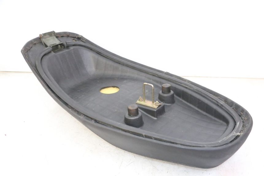 photo de ASIENTO DAELIM BESBI 125 (2007 - 2008) - Recambio usado revisado