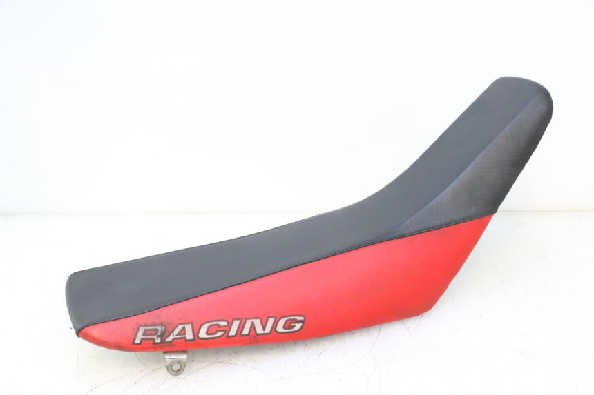 photo de ASIENTO HM HONDA DERAPAGE 50 (2007 - 2009) - Características distintivas