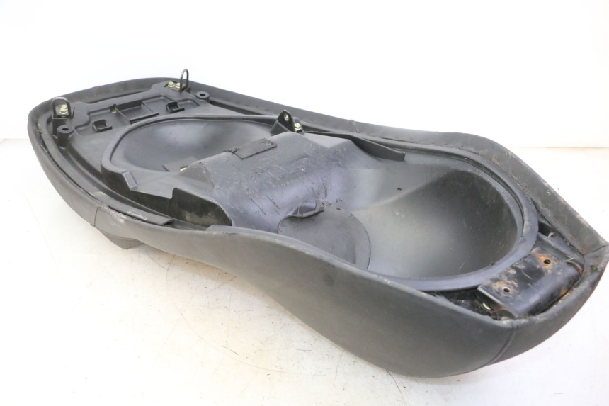 photo de ASIENTO KYMCO DINK STREET 125 (2009 - 2014) - Estado de la superficie y material