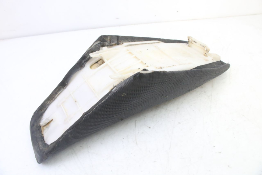 photo de ASIENTO ORION DIRT BIKE 125 - Detalles de los puntos de fijación