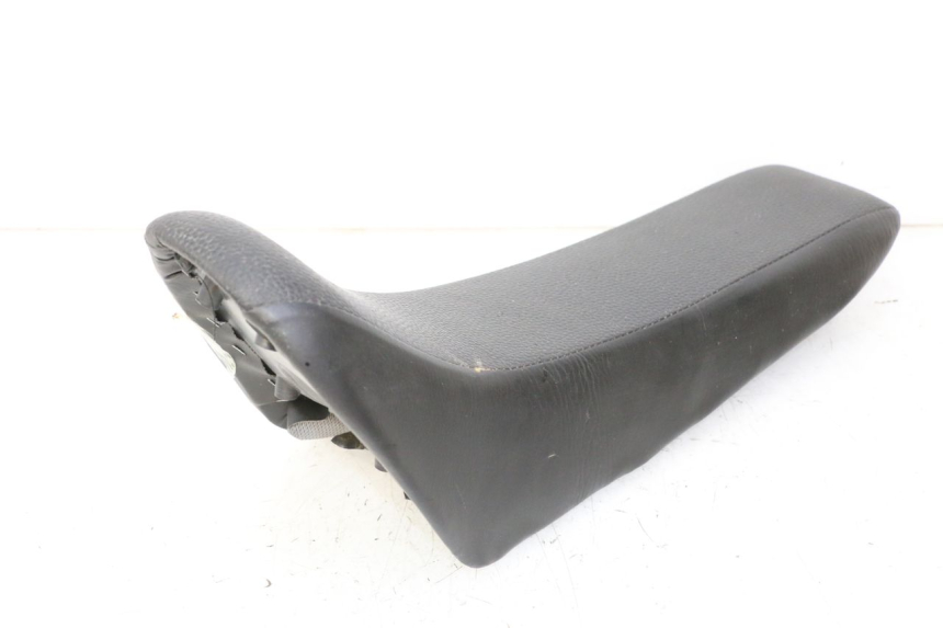 photo de ASIENTO LONCIN DIRT BIKE 125 - Primer plano de alta resolución