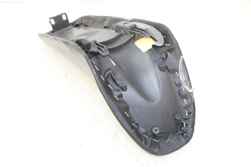 photo de ASIENTO LONCIN DIRT BIKE 125 - Detalles de los puntos de fijación