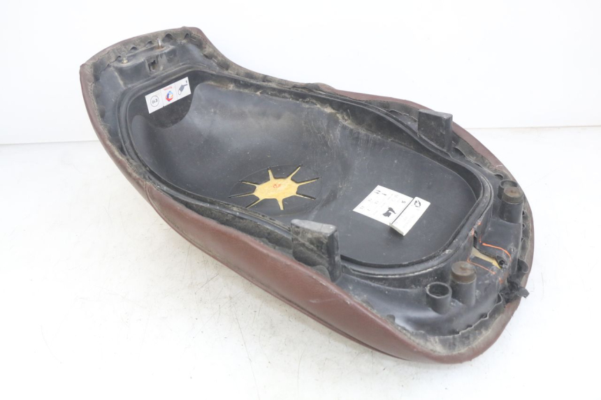 photo de ASIENTO PEUGEOT DJANGO 4T 50 (2014 - 2019) - Detalle de la pieza