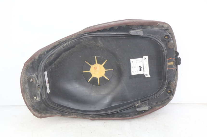 photo de ASIENTO PEUGEOT DJANGO 4T 50 (2014 - 2019) - Características distintivas