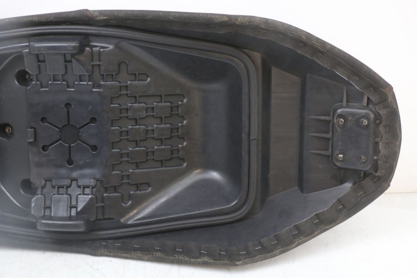 photo de ASIENTO LONGJIA EASY MAX 125 (2020 - 2024) - Estado de la superficie y material