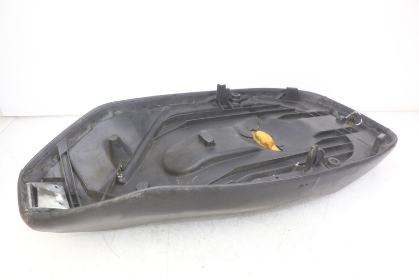 photo de ASIENTO PEUGEOT ELYSEO 125 (1999 - 2004) - Otra vista del artículo