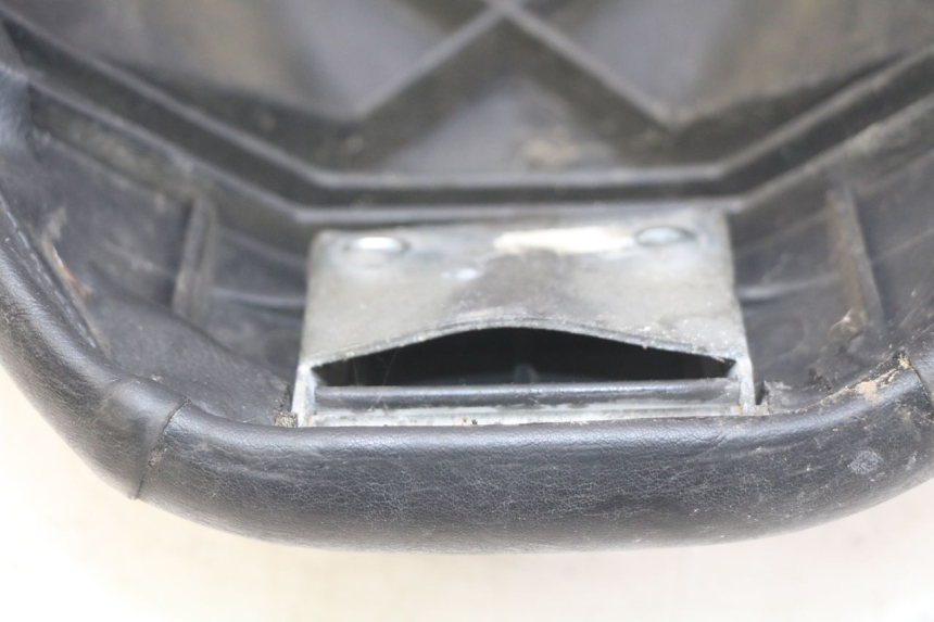 photo de ASIENTO PEUGEOT ELYSEO 125 (1999 - 2004) - Características distintivas