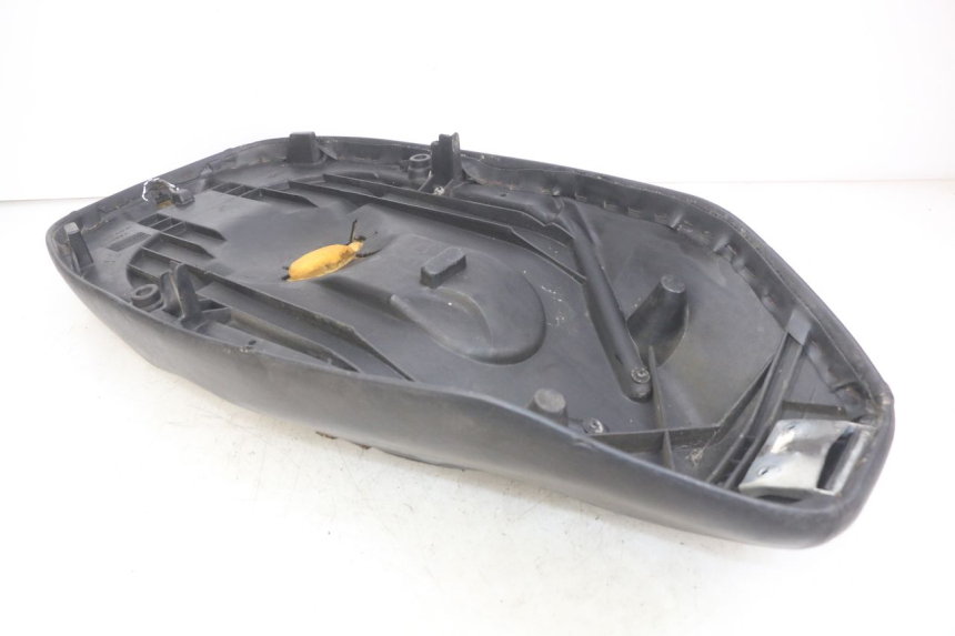 photo de ASIENTO PEUGEOT ELYSEO 125 (1999 - 2004) - Zoom sobre los componentes