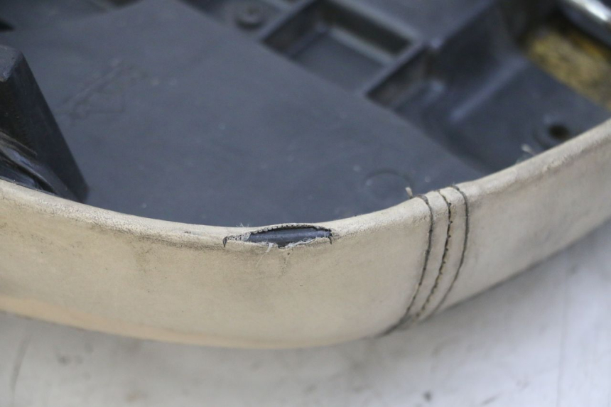 photo de ASIENTO PEUGEOT ELYSEO 125 (1999 - 2004) - Características distintivas