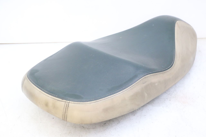 photo de ASIENTO PEUGEOT ELYSEO 125 (1999 - 2004) - Detalles de los puntos de fijación