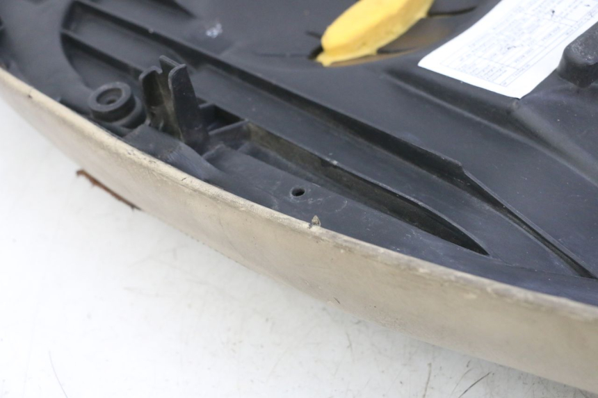 photo de ASIENTO PEUGEOT ELYSEO 125 (1999 - 2004) - Estado de la superficie y material