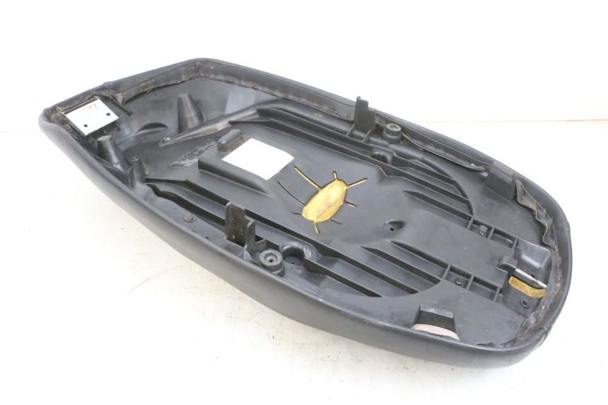 photo de ASIENTO PEUGEOT ELYSEO 125 (1999 - 2004) - Detalle de la pieza