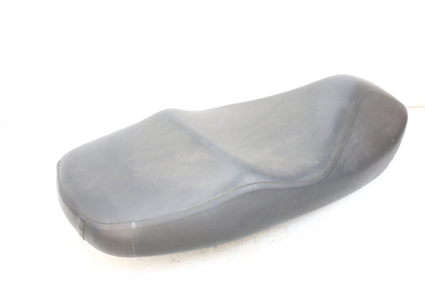 photo de ASIENTO PEUGEOT ELYSEO 125 (1999 - 2004) - Características distintivas