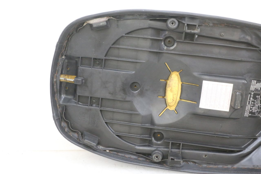 photo de ASIENTO PEUGEOT ELYSEO 125 (1999 - 2004) - Estado de la superficie y material