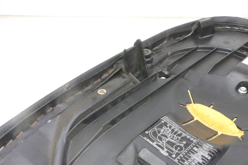 photo de ASIENTO PEUGEOT ELYSTAR 125 (2002 - 2007) - Detalle de la pieza