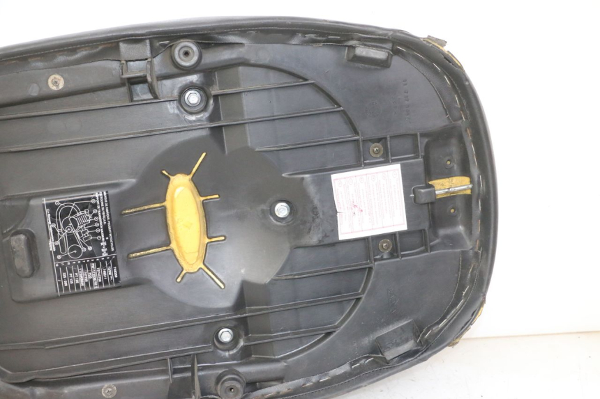 photo de ASIENTO PEUGEOT ELYSTAR 125 (2002 - 2007) - Otra vista del artículo