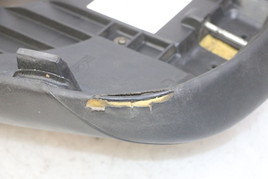 photo de ASIENTO PEUGEOT ELYSTAR 125 (2002 - 2007) - Detalles de los puntos de fijación