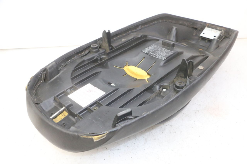 photo de ASIENTO PEUGEOT ELYSTAR 125 (2002 - 2007) - Estado de la superficie y material